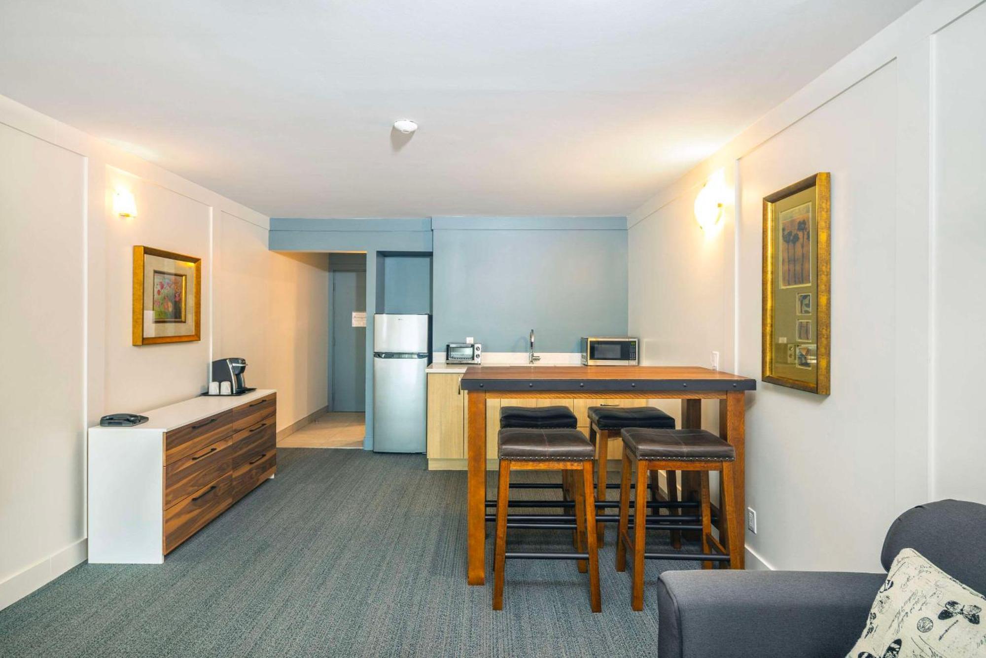 Clarion Pointe La Malbaie 호텔 외부 사진