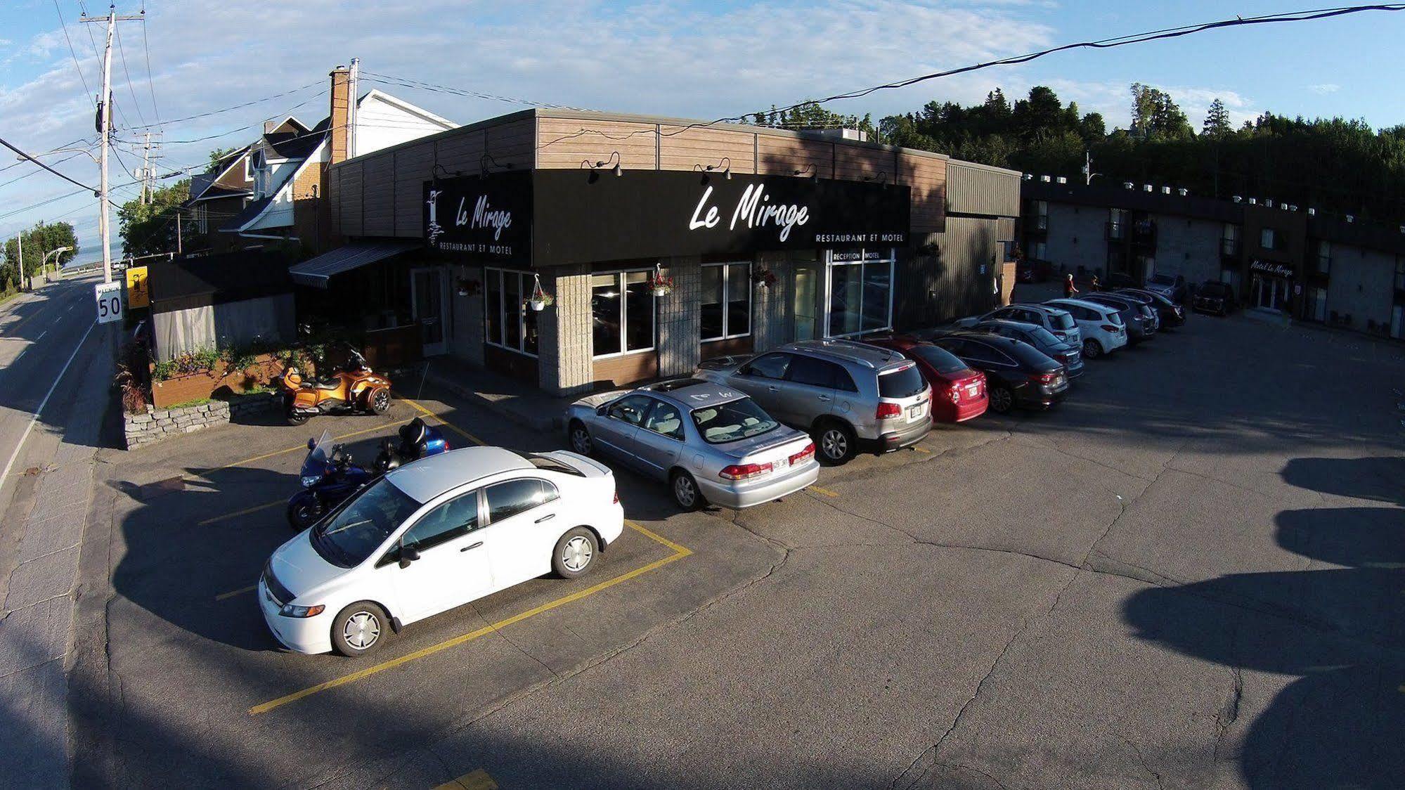 Clarion Pointe La Malbaie 호텔 외부 사진